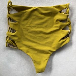 Acacia Swimwear Queens Bottom (Pineapple)